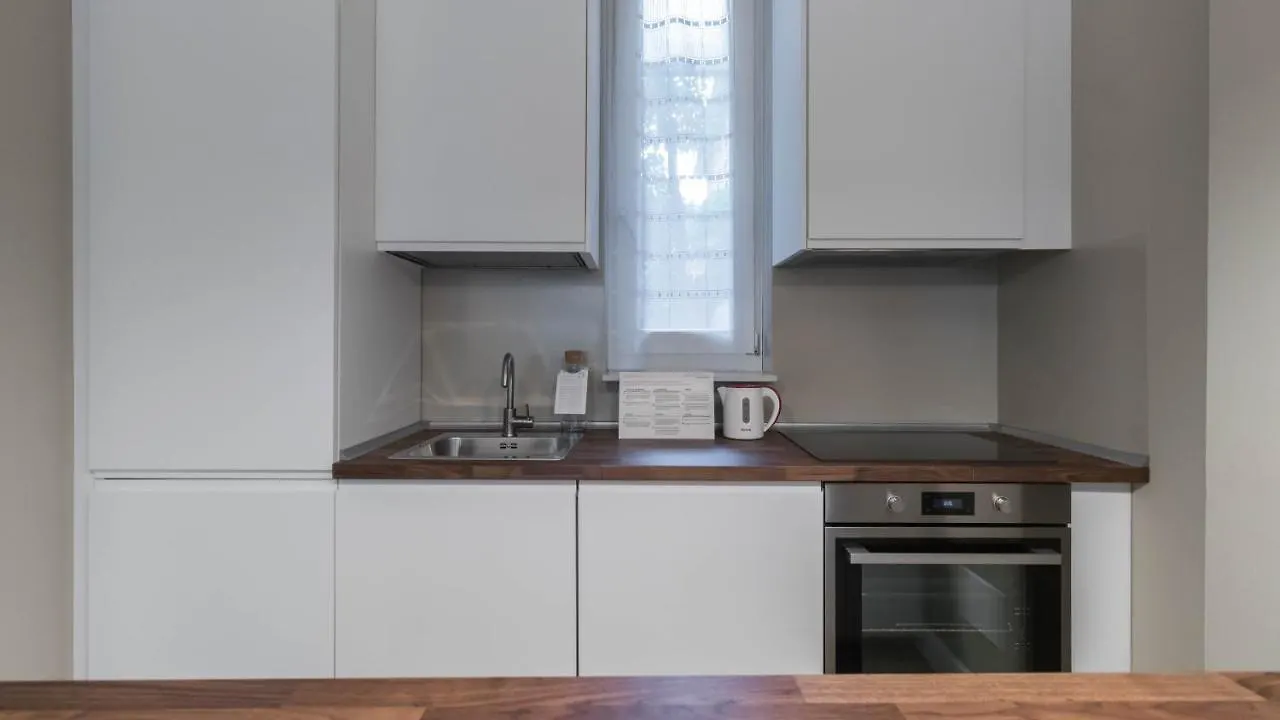 Italianway - Porta Nuova 6 Daire Milano
